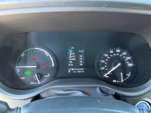 Used 2023 Toyota Sienna XLE AWD/4WD image 9