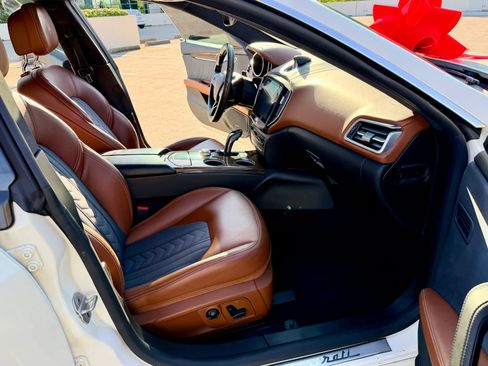 Used 2019 Maserati Ghibli GranLusso RWD image 30
