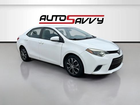 Used 2015 Toyota Corolla LE FWD image 1