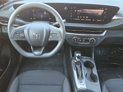 Used 2026 Buick Envista Preferred image 22