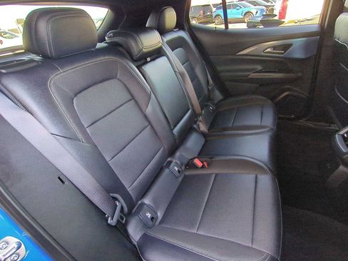 Used 2025 Chevrolet Equinox EV LT w/ Convenience Package image 26