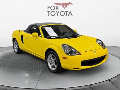 Used 2002 Toyota MR2 RWD image 8
