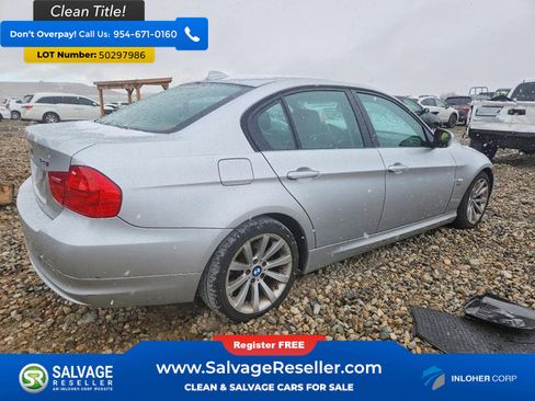 Used 2011 BMW 328i xDrive Sedan image 4