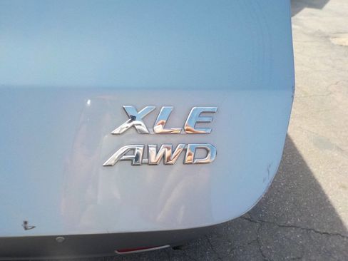 Used 2014 Toyota Sienna XLE AWD/4WD image 9