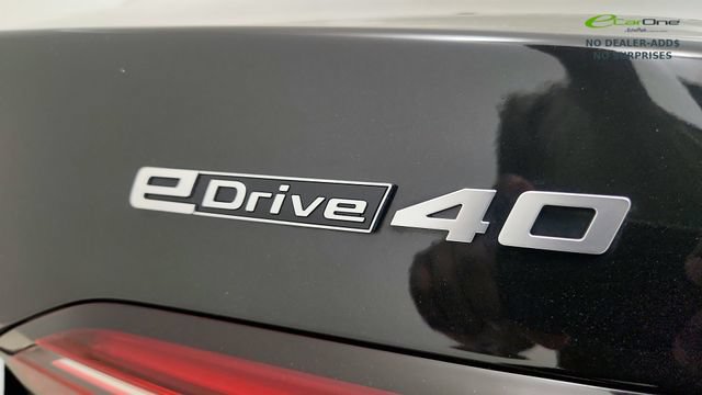 Used 2024 BMW i5 eDrive40i w/ M Sport Package RWD image 32