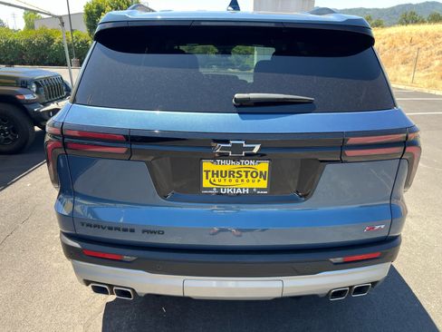 Used 2025 Chevrolet Traverse Z71 AWD/4WD image 9