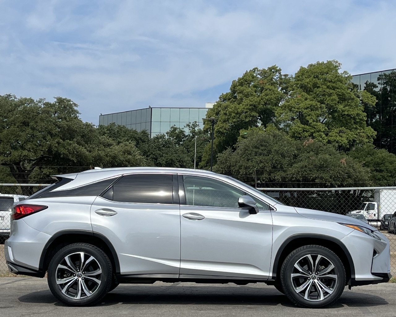 Used 2018 Lexus RX 350 FWD w/ Premium Package image 3