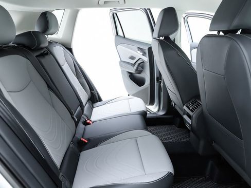 New 2026 Volkswagen Tiguan SE image 74