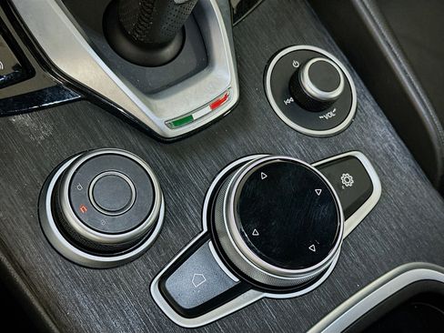 Used 2022 Alfa Romeo Giulia Sprint image 34