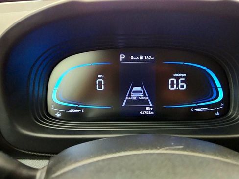 Used 2023 Hyundai Venue FWD image 14