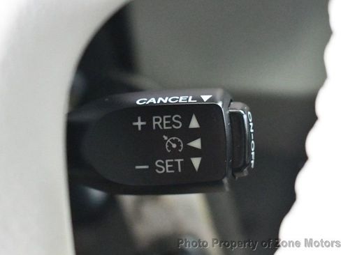 Used 2014 Toyota Sienna XLE image 36