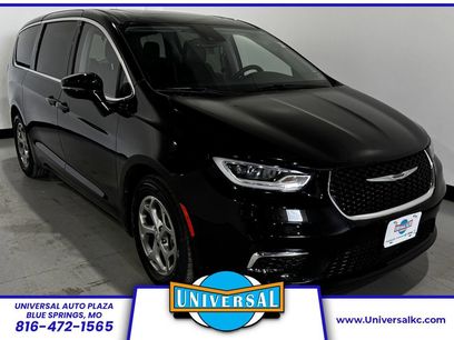 Used 2024 Chrysler Pacifica Limited