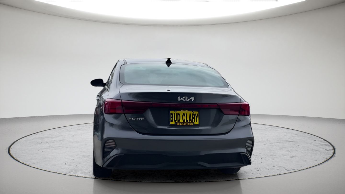 Used 2022 Kia Forte LXS FWD image 8