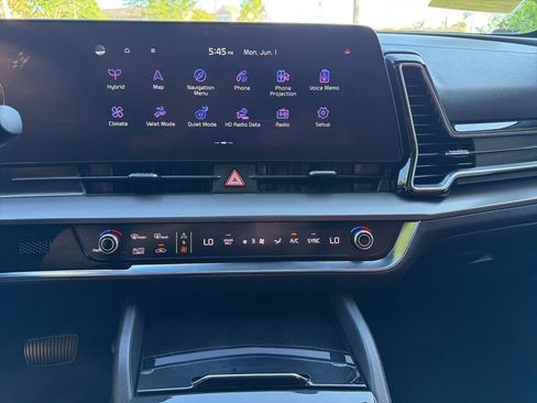 Certified 2025 Kia Sportage SX Prestige AWD/4WD image 18