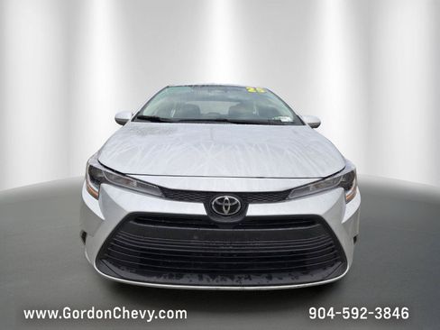Used 2025 Toyota Corolla LE FWD image 9