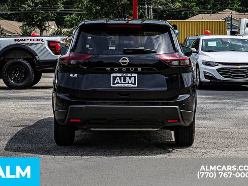 Used 2024 Nissan Rogue S FWD image 12
