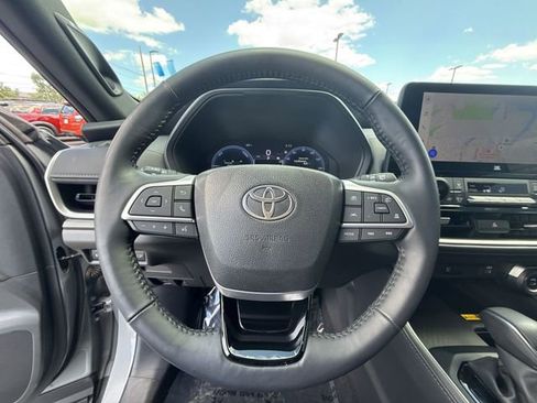 Used 2025 Toyota Grand Highlander AWD Hybrid image 14