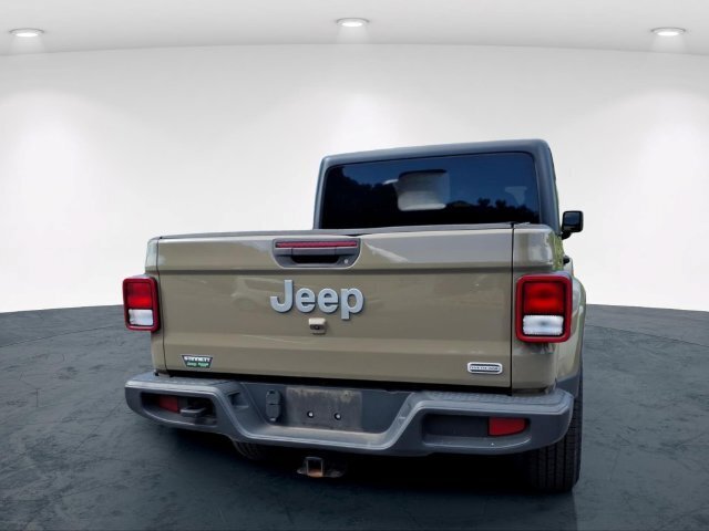 Used 2020 Jeep Gladiator Overland w/ Cold Weather Group AWD/4WD image 15
