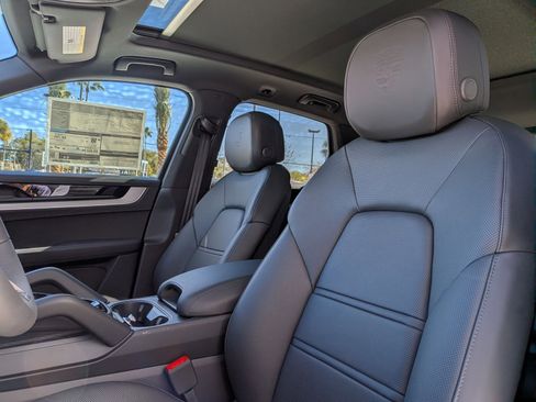 New 2026 Porsche Cayenne S image 5