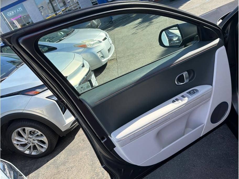 Used 2022 Hyundai Ioniq 5 SEL RWD image 14