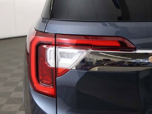 Used 2020 GMC Acadia SLE w/ Driver Convenience Package image 16