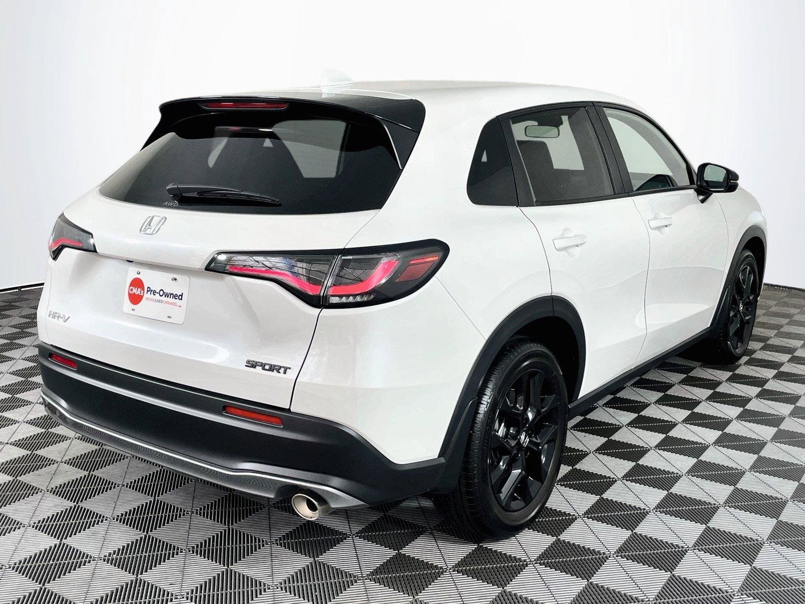 Certified 2025 Honda HR-V Sport image 11