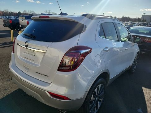 Used 2021 Buick Encore Preferred w/ Safety Package image 4