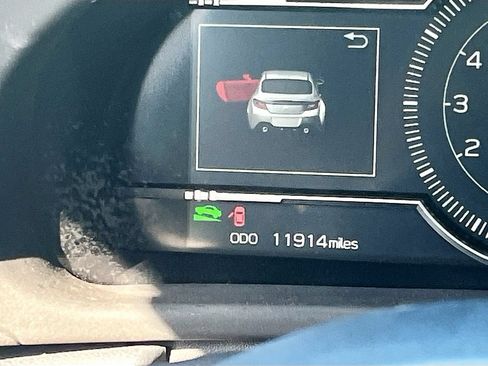 Used 2025 Toyota GR86 w/ ALL Weather Mat Package (TMS) RWD image 12