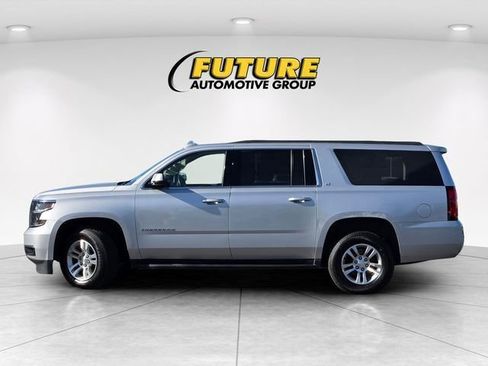 Used 2019 Chevrolet Suburban LT image 9