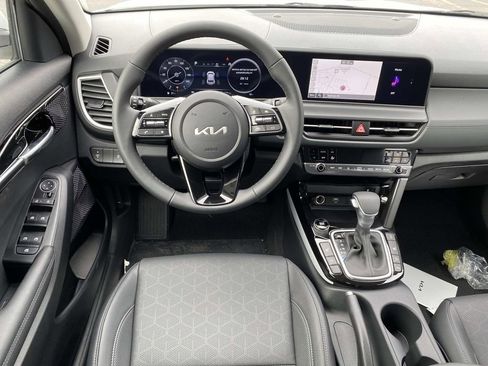 New 2026 Kia Seltos EX AWD/4WD image 8