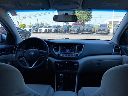 Used 2017 Hyundai Tucson SE w/ SE Popular Package 02 AWD/4WD image 35