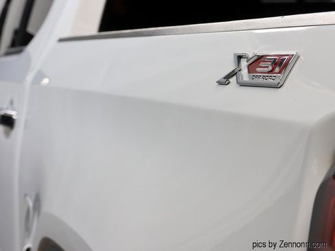 Used 2020 GMC Sierra 1500 SLT w/ SLT Premium Package AWD/4WD image 10
