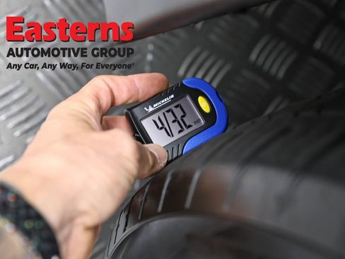 Used 2024 Subaru Outback Premium AWD/4WD image 27