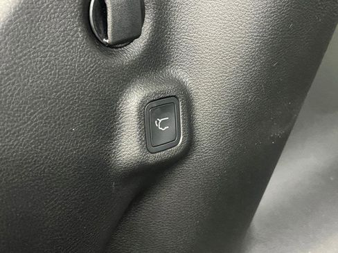 New 2026 Jeep Compass Limited w/ Sun, Sound & Navigation Group image 9