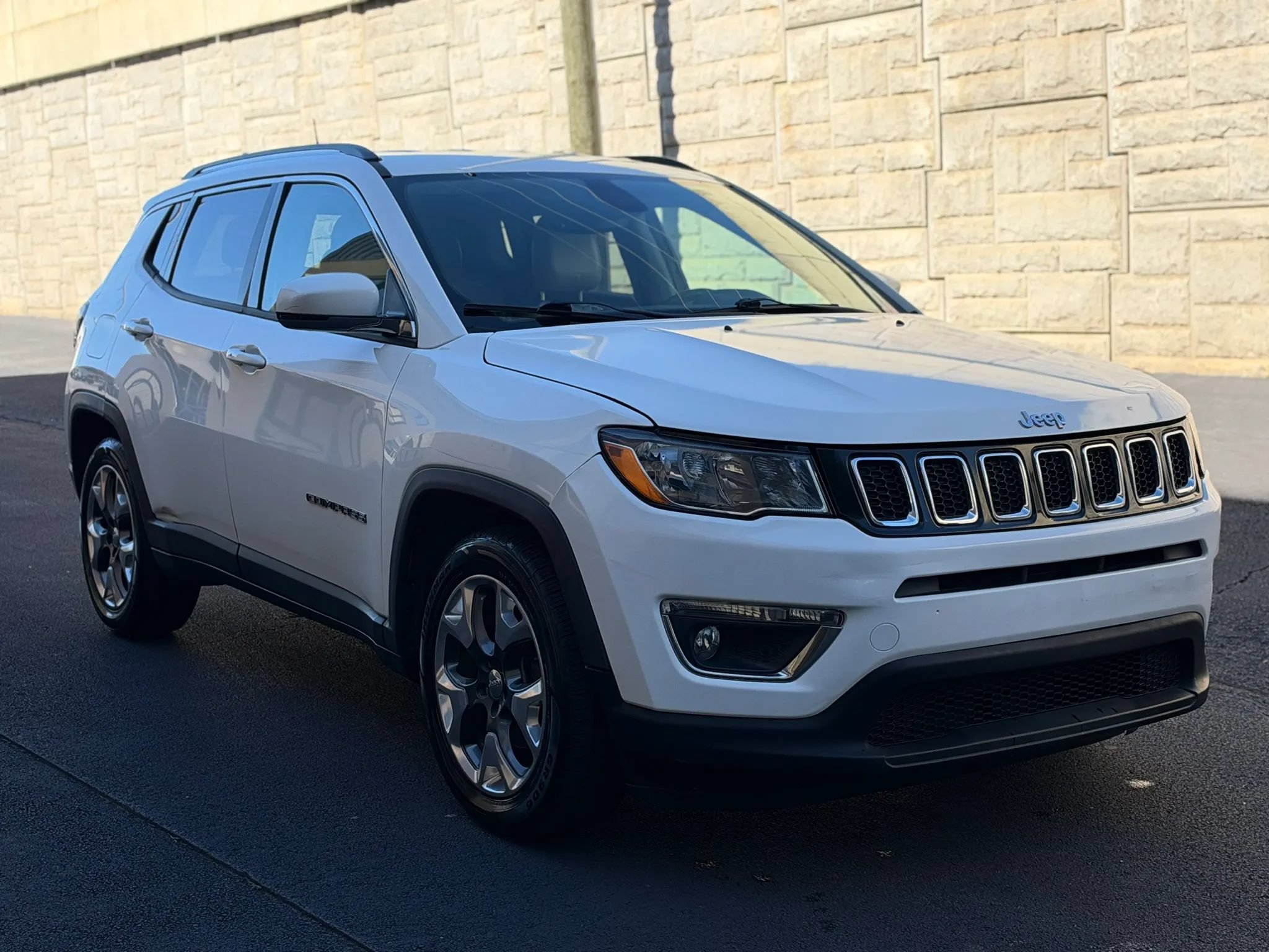Used 2020 Jeep Compass Limited FWD image 4