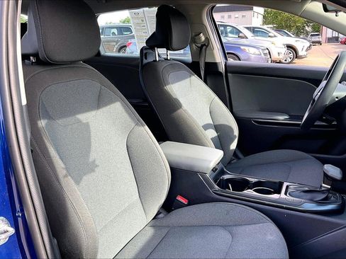 Used 2025 Kia K4 FWD image 29