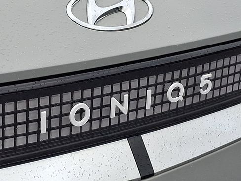 Used 2023 Hyundai Ioniq 5 Limited w/ Cargo Package AWD/4WD image 30