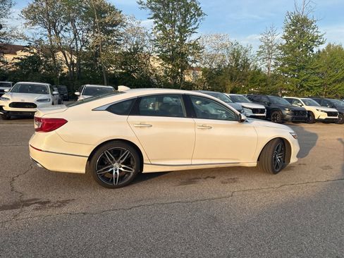 Used 2021 Honda Accord Touring image 27
