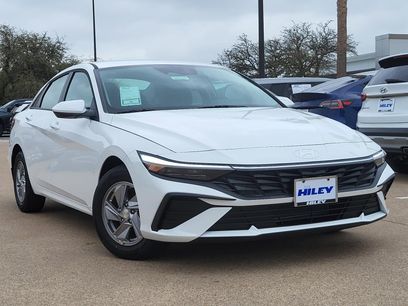 New 2026 Hyundai Elantra SE