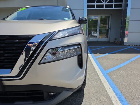 Used 2021 Nissan Rogue SL AWD/4WD image 10