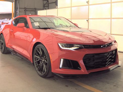Used 2018 Chevrolet Camaro ZL1 RWD image 4
