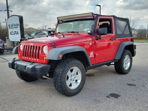 Used 2012 Jeep Wrangler Sport image 2