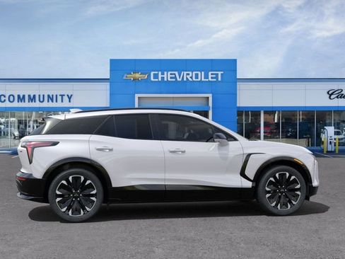 New 2025 Chevrolet Blazer EV RS image 7