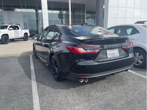 Certified 2025 Toyota Camry SE FWD image 4