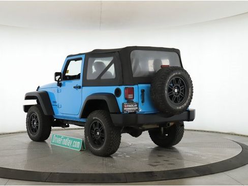 Used 2018 Jeep Wrangler Sport image 9