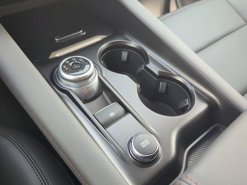 New 2025 Ford Explorer Active w/ Active Comfort Package image 30