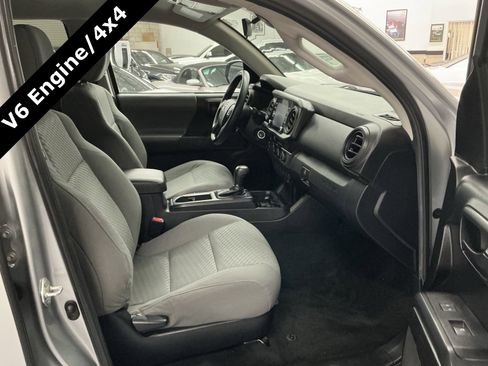 Used 2022 Toyota Tacoma SR5 image 12