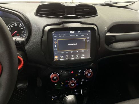 Used 2022 Jeep Renegade Sport w/ Sport Appearance Group AWD/4WD image 15