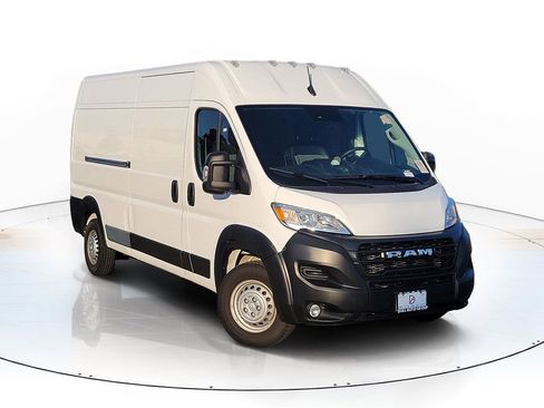 Used 2025 RAM ProMaster 2500 w/ Convenience Group FWD image 1
