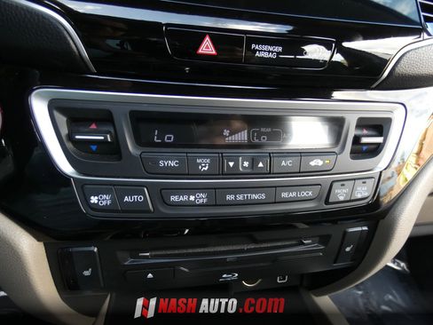 Used 2019 Honda Pilot Touring image 62